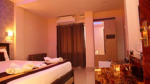 Mahira Residency
