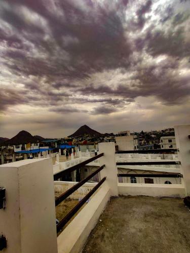 Hotel Varah Square Guest House