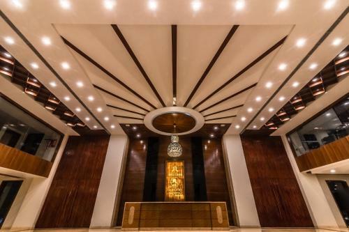 Hotel Savitri Resort