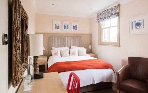 Crown Hotel