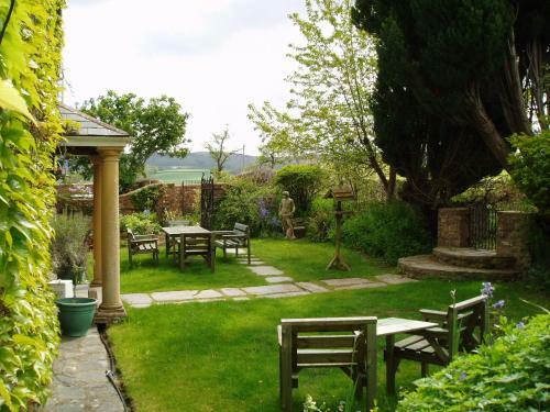 Bed & Breakfast Catwell House