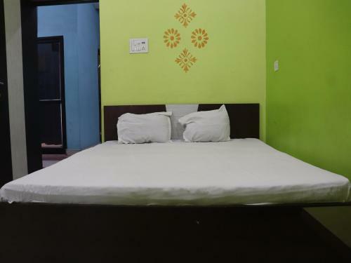 Oyo 86877 Hotel Bhuneshwar Inn