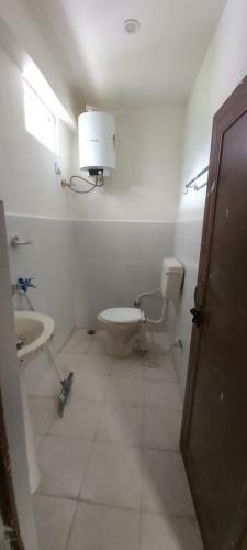 Purander Ashram And Home Stay