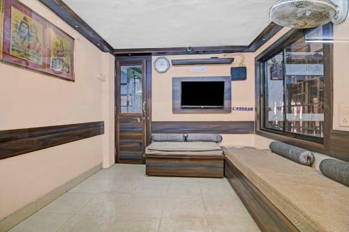 Oyo Flagship 60366 Hotel Hanu Kirpa