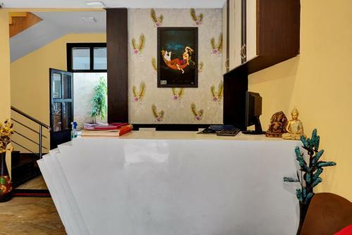 Collection O 85449 Edge Hotel