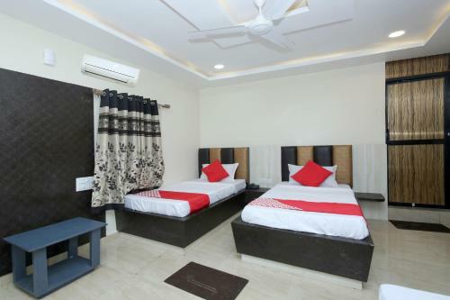 Oyo 27933 Hotel Green Valley