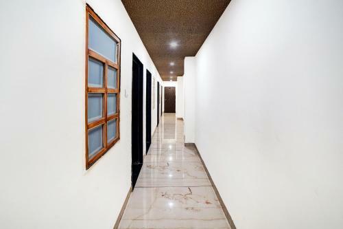 Oyo 82418 Hotel Radhika Palace