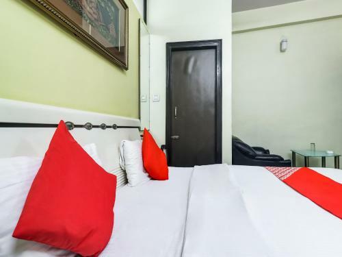 Hotel Oyo 82143 Green Park Sapan