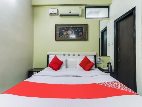 Hotel Oyo 82143 Green Park Sapan
