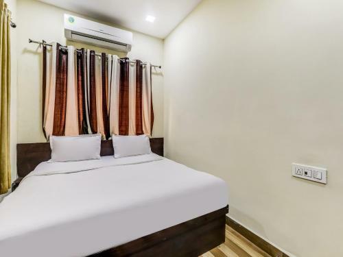 Hotel Oyo 84265 P H Residency