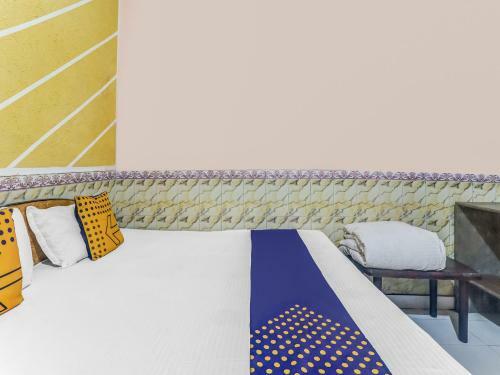 Spot On 79257 New Sado Hotel
