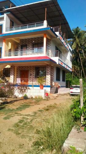 Hostal Bhakti Holiday Home