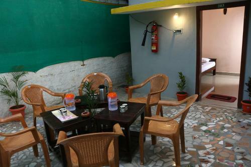 Hotel Paradise Corner