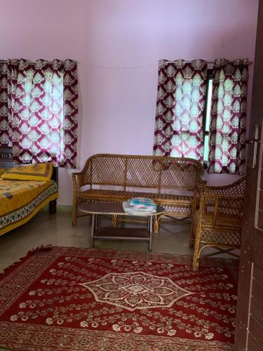 Hostal Models Service Apartments