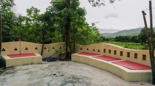 Hotel Jenjon Wood County Phansad Alibaug