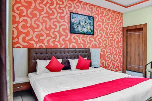 Hotel Capital O 48715 Kuber Vatika