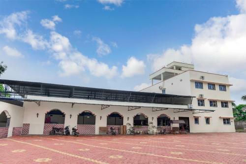 Hotel Capital O 48715 Kuber Vatika