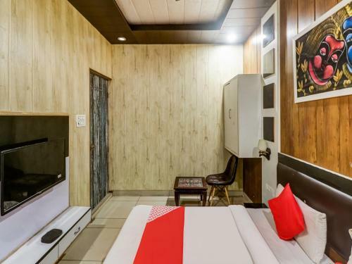 Oyo 84330 Sansaar Hotel