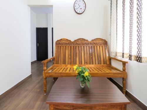 Hotel Oyo 77779 Giri Palace