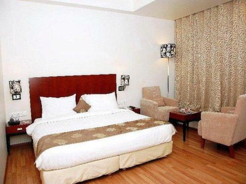Keys Select Pimpri - By Lemon Tree Hotels