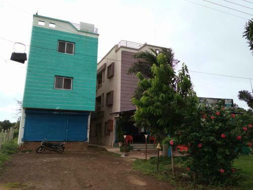 Spot On 82084 Gokul Hotel