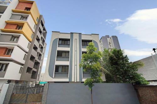 Oyo 83255 Flagship Radhakrishana Hotel