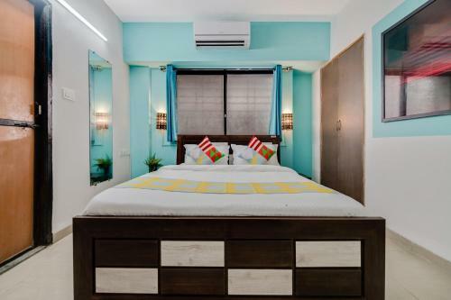 Oyo 83255 Flagship Radhakrishana Hotel