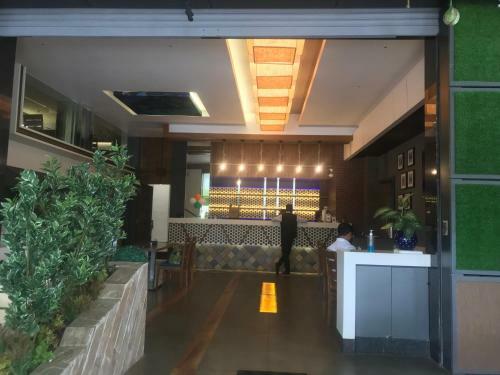 Hotel City Point, Sinhagad Road
