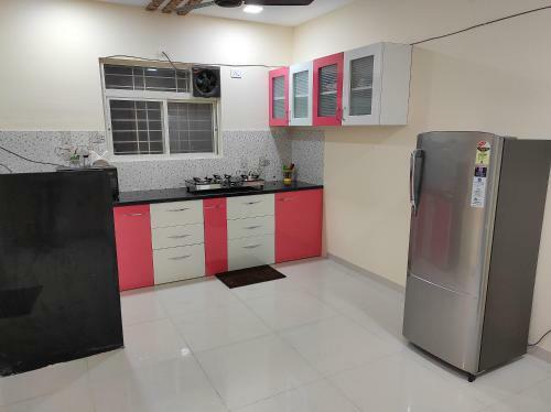 2bhk Service Apartment Hill View Pune 204