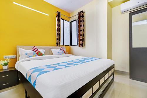 Oyo 87107 Hotel Royal Bliss 2