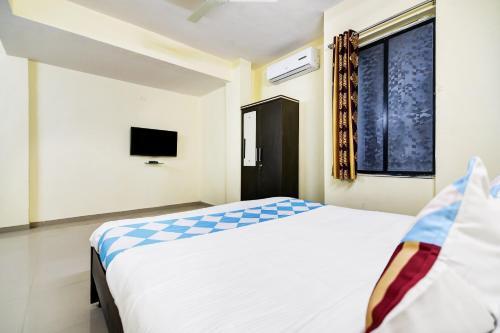 Oyo 87107 Hotel Royal Bliss 2