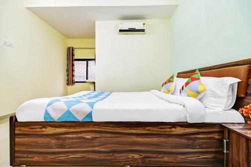 Oyo 87107 Hotel Royal Bliss 2
