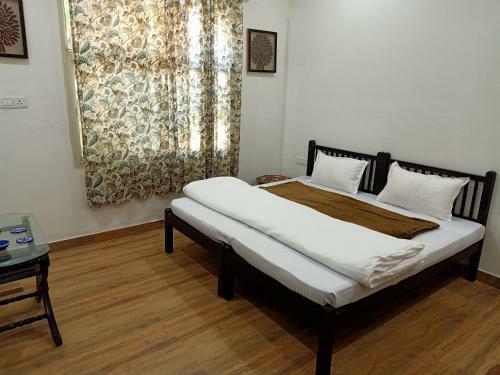 Hotel Hindupura Residency