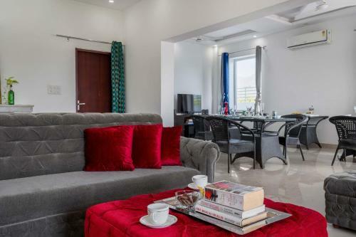 Villa Stayvista At Divine