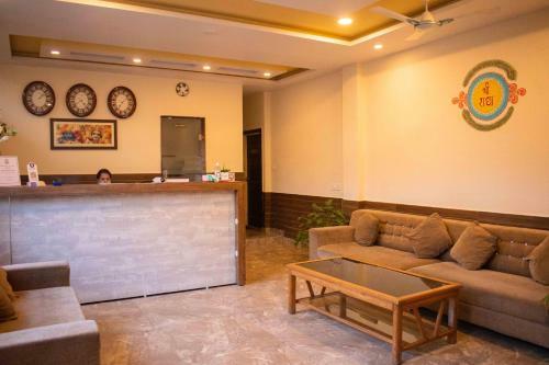 Hotel Mvt Guesthouse & Restaurant (Rishikesh)