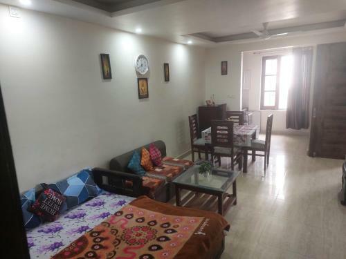 Luxurious Holiday Home Hill View Apartment