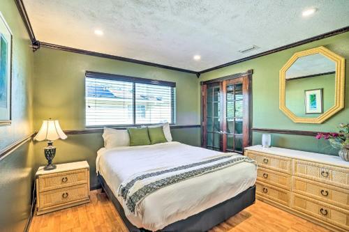 Canalfront Family Home With Dock And Gulf Access!