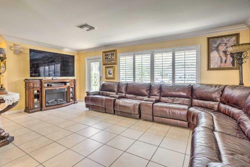 Pet-friendly Palm Beach Oasis Less Than 4 Mi To Beach