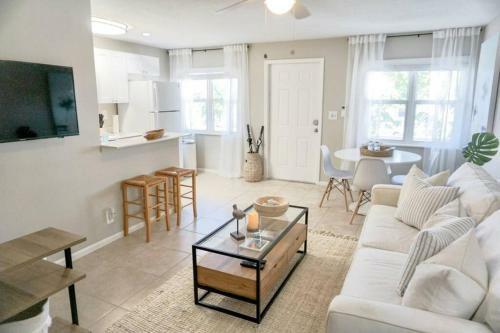 Apartamento Serenity At Seascape: Steps To The Beach & Shops