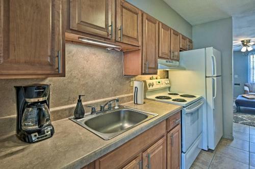 Coastal Bungalow 2 Blocks To Ormond Beach!