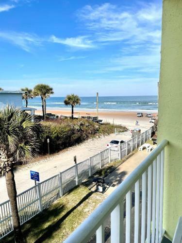 Coastal Cozy - Ocean View At Symphony Beach Club