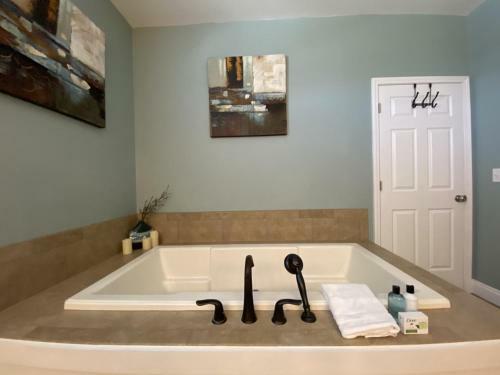 Cape San Blas Gulf Front, Pool, Gear, Pet Friendly, Private Beach Access