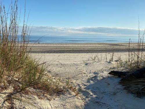 New Listing! Gulf Front Home With Private Beach Access & Pet Friendly