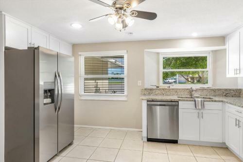 Private Pet Friendly Villa With Heated Pool - Villa Turtle Cove - Roelens Vacations