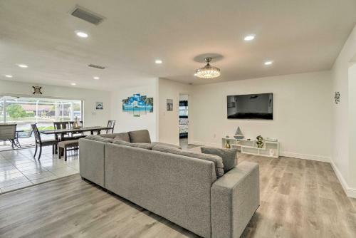 Stunning Port Charlotte Abode With Private Dock!