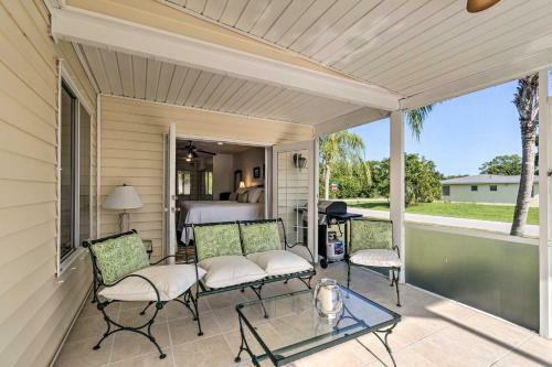 Charming Port Charlotte Home With Lanai And Pool!