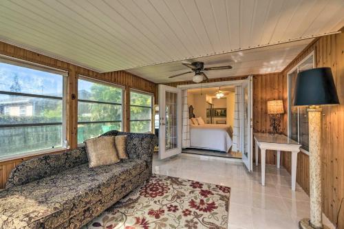 Charming Port Charlotte Home With Lanai And Pool!