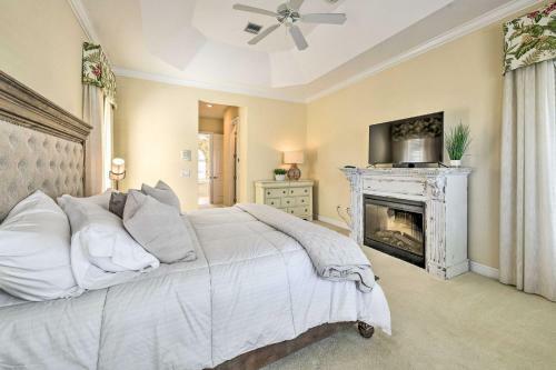 Spacious Canalfront Oasis In Rotonda West!