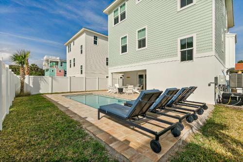 Endless Summer Oasis- Luxury 5br, Heated Pool, Elevator, Steps To Ocean!