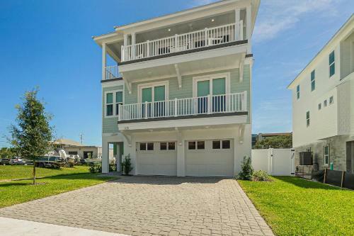Endless Summer Oasis- Luxury 5br, Heated Pool, Elevator, Steps To Ocean!
